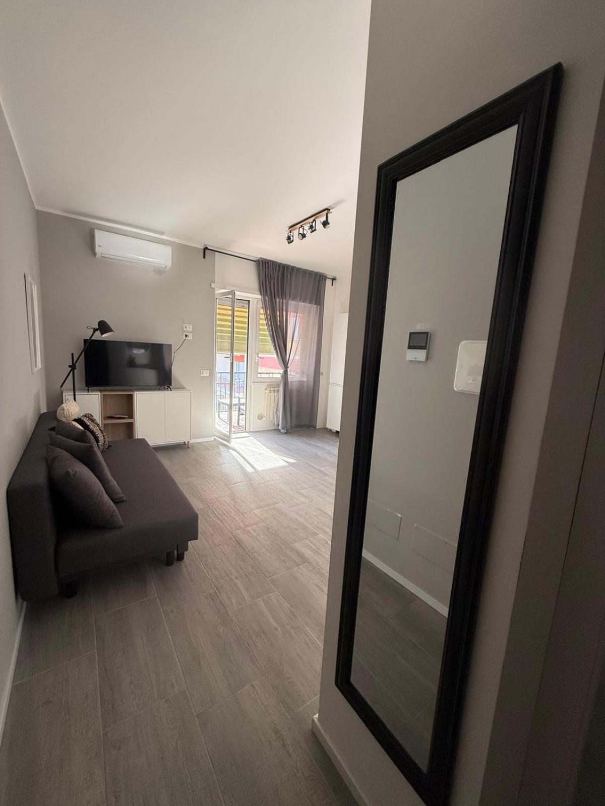 Tiburtina Flam Guest House Roma Exterior foto